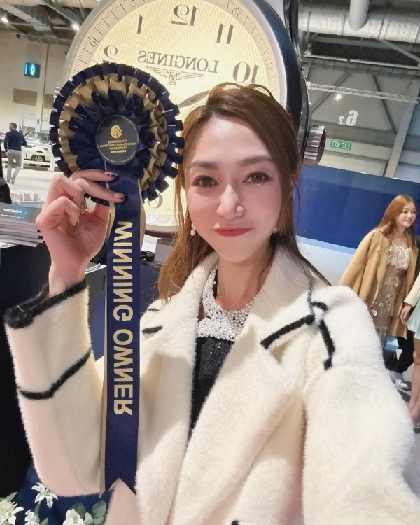 前港姐冠军晒超性感泳衣照震慑坦桑尼亚！邪恶倒三角解放火辣身材一览无遗