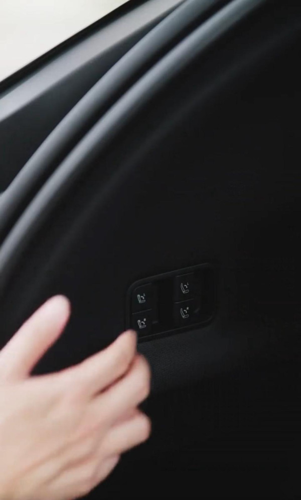 Tesla Model Y L 挑戰「大胃王」最多竟可放XX個行李箱？