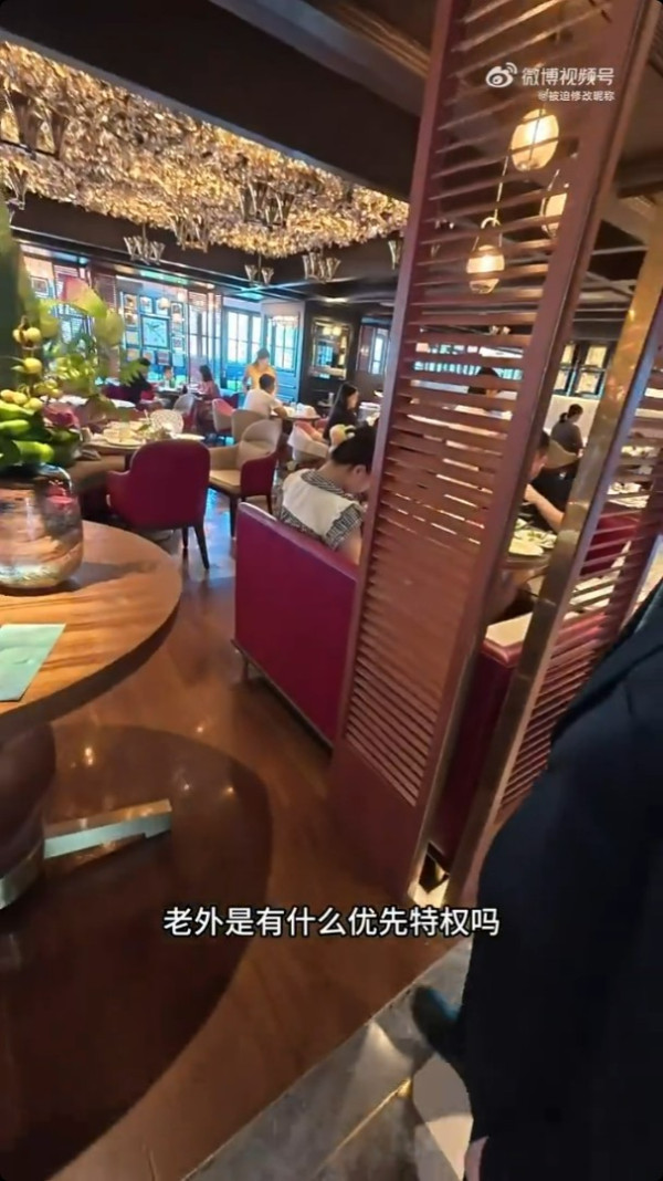 內地豪華酒店因拖鞋問題被指「雙重標準」 內地豪華酒店因拖鞋問題被指「雙重標準」