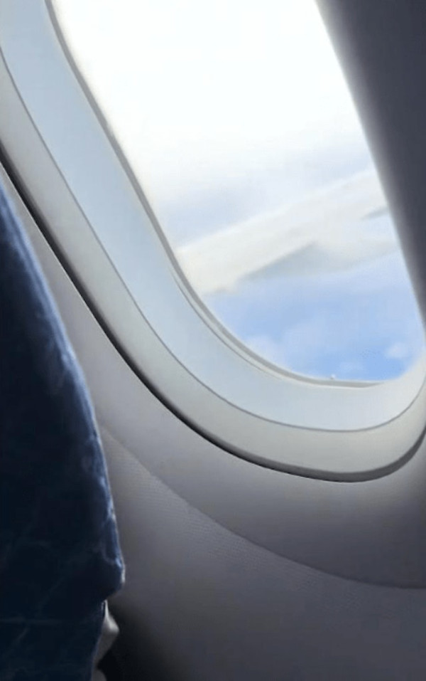 內地女炫耀「第N次」帶打火機登機!機艙內點火拍片呃like下場如此