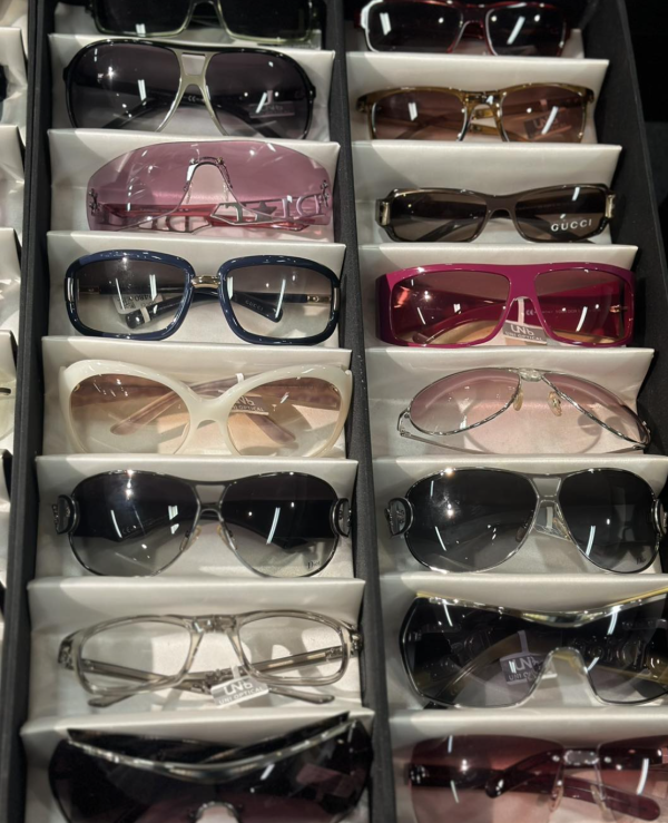 銅鑼灣時代廣場開倉低至1折！$199起買 DSQUARED2/Laurel/Marc Jacobs/Versace！牛仔褲/T恤/運動鞋/太陽眼鏡/袋款/山羊絨披肩