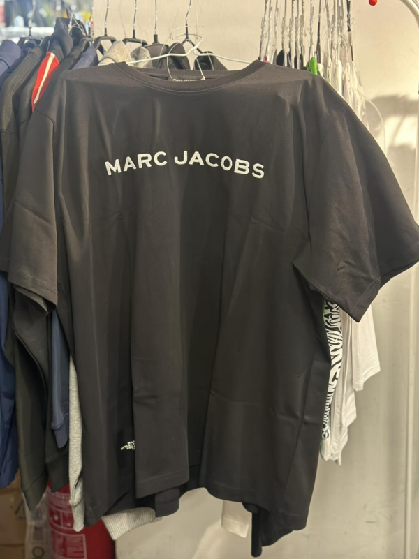 銅鑼灣時代廣場開倉低至1折！$199起買 DSQUARED2/Laurel/Marc Jacobs/Versace！牛仔褲/T恤/運動鞋/太陽眼鏡/袋款/山羊絨披肩