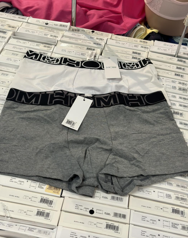 銅鑼灣時代廣場開倉低至1折！$199起買 DSQUARED2/Laurel/Marc Jacobs/Versace！牛仔褲/T恤/運動鞋/太陽眼鏡/袋款/山羊絨披肩