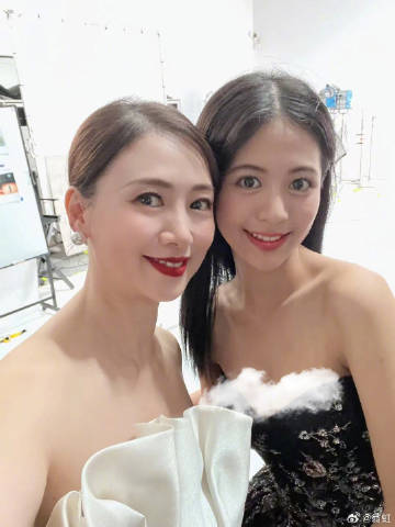 圖片來源：微博@翁虹