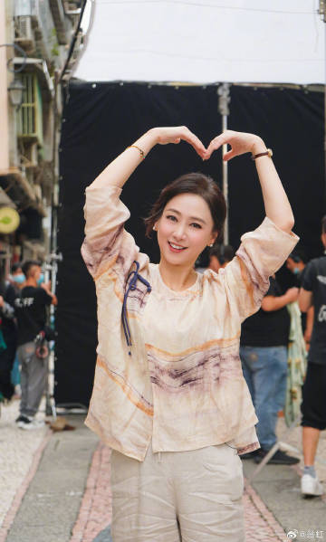 圖片來源：微博@翁虹