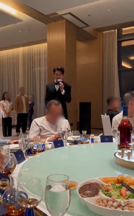 TVB視帝北上淪落飯局歌手冇人理？台下反應冷淡陷尷尬 心酸賺錢模樣遭瘋傳