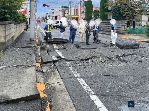 有片!東京破紀錄暴雨!市區多處水浸地裂、JR站慘變瀑布水舞間