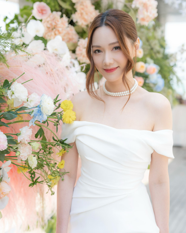 湯洛雯閉關兩個月久違Po靚相近照 美貌升級身形變更苗條驚艷網民：又瘦又美