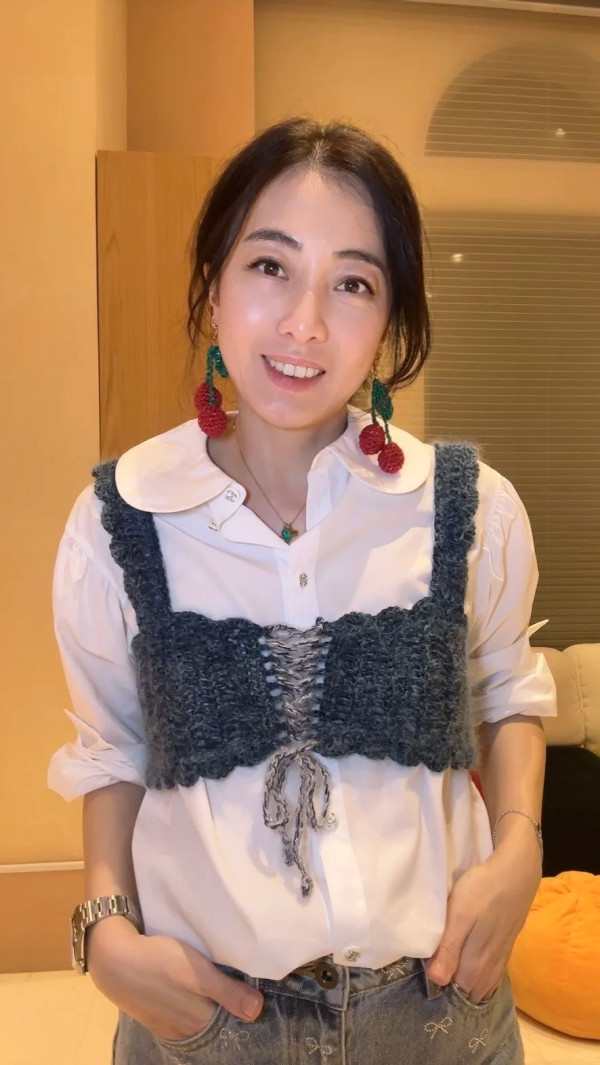 甘比擁700億身家仍貼地排長龍食平民餐廳 女首富出巡驚訝網民：可以直接買咗間舖
