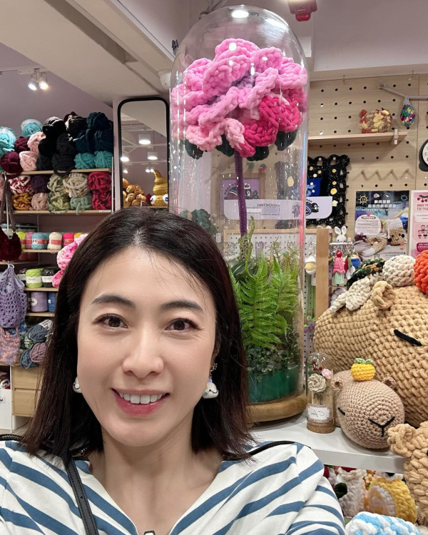 甘比擁700億身家仍貼地排長龍食平民餐廳 女首富出巡驚訝網民：可以直接買咗間舖