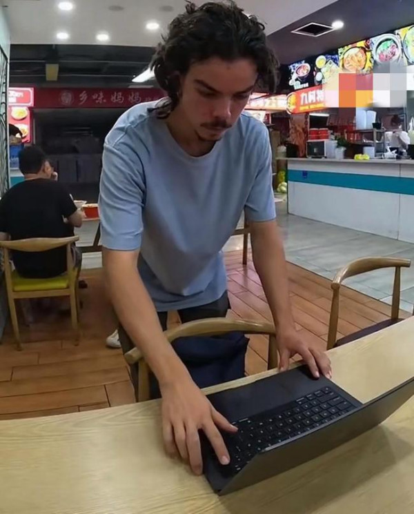 社會安全測試 電腦放中國商場無人看管 30分鐘後結果出乎意料