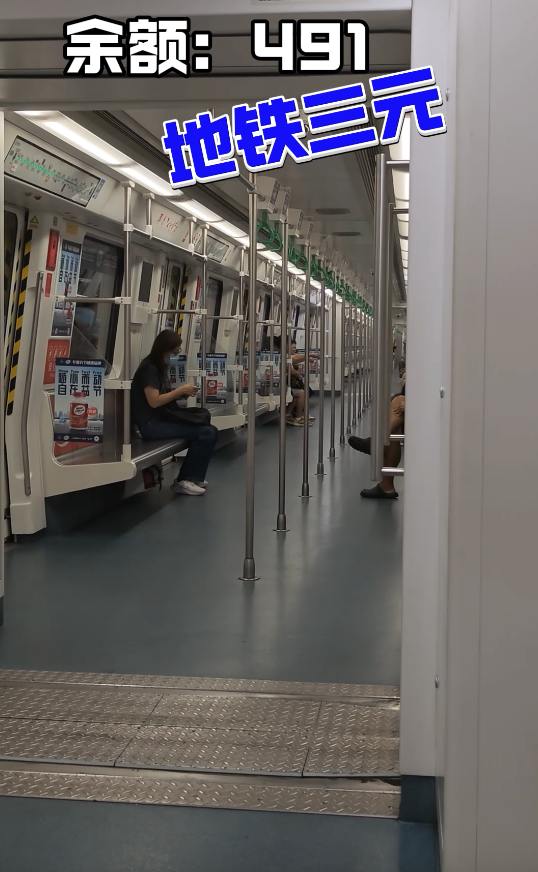 15歲高中生拍片「富遊香港」！$600玩足2日1夜 去勻港九打卡地點？網民訝異：回家唔需要錢？
