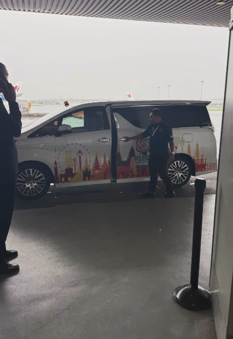 前TVB男星被警員機場閘口守候 一落機嚇親：以為自己變國際通緝犯 