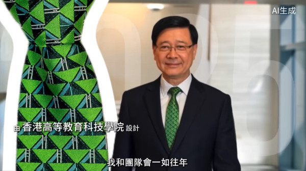 《8號出口》香港真人版？大叔神還原詭異微笑 紅磡站出口重現遊戲驚嚇一幕【有片】