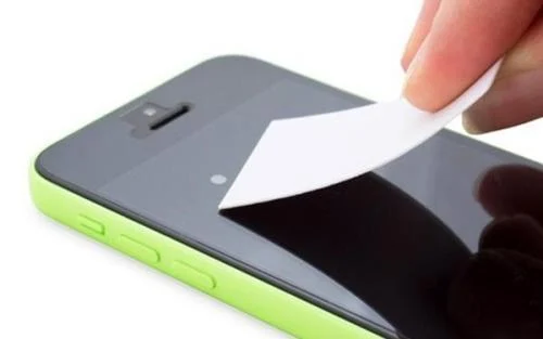 Apple 迷必睇 iPhone 17、iPhone Air貼膜會出事？ 網傳或導致一功能失效 【附維修費用詳情】