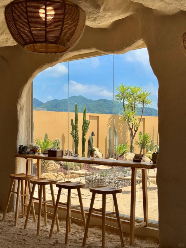 深圳沙漠風咖啡店1秒穿越摩洛哥！駱駝、沙地、日落夜景超夢幻 