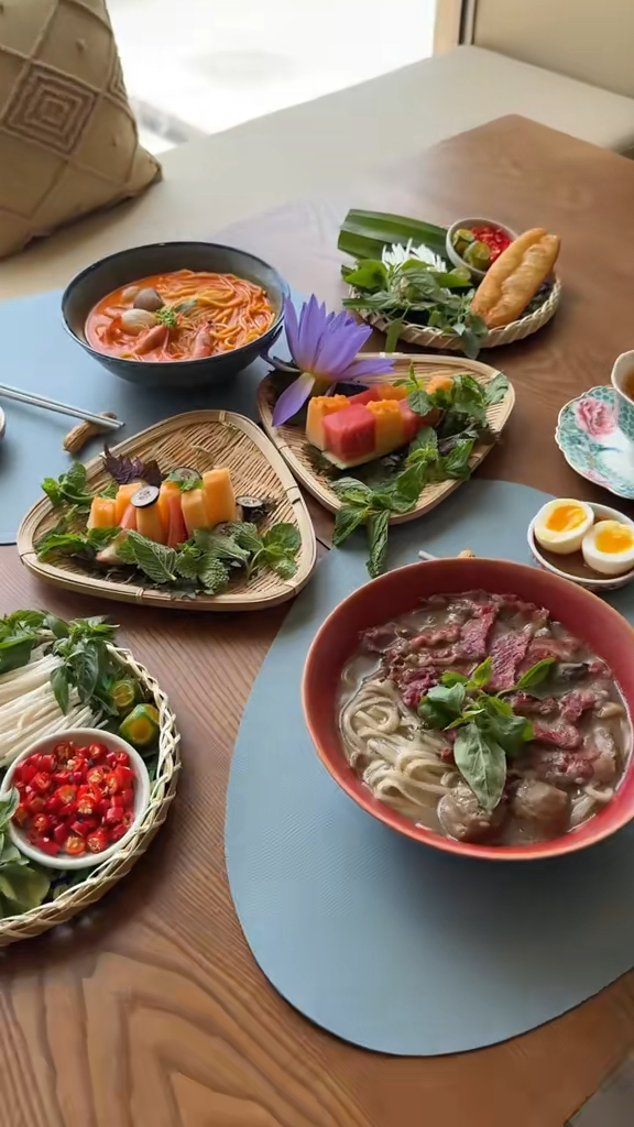 深圳版「峇里島」泰菜餐廳 必打卡透明泳池 無死角超靚海景 