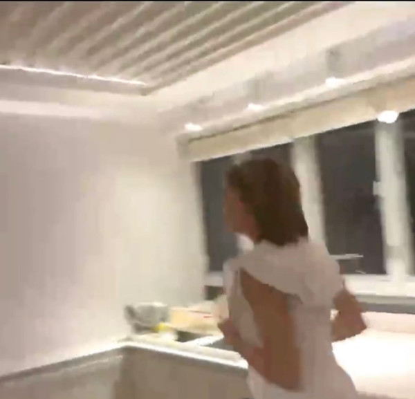 女神配對計劃｜關嘉敏被Matthew當眾錫一啖即全身發紅 不排除後續發展：「依家開黃燈」