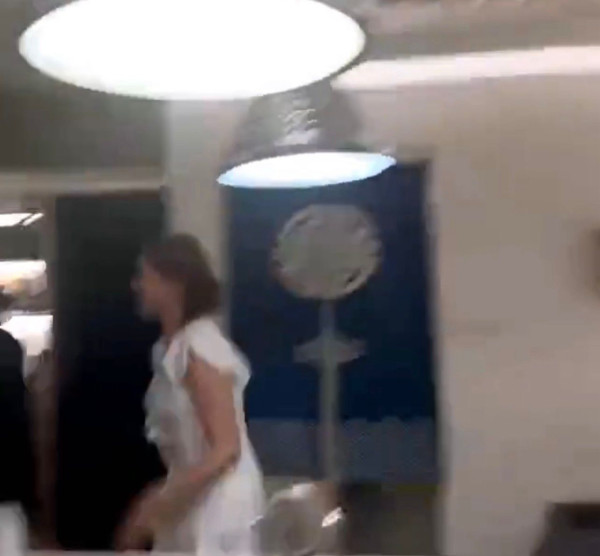 女神配對計劃｜關嘉敏被Matthew當眾錫一啖即全身發紅 不排除後續發展：「依家開黃燈」