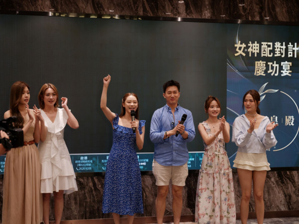 女神配對計劃｜葉蒨文認愛後IG只follow一人男友曾展望 「一秒轉身」鎖定GM甜蜜謝票