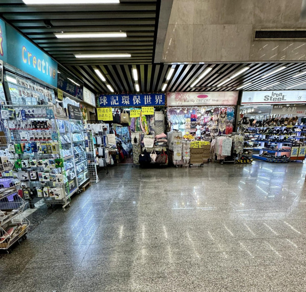 屯門商場保留80年代獨特風貌似「台北地下街」成區內經典地標？街坊讚人情味濃