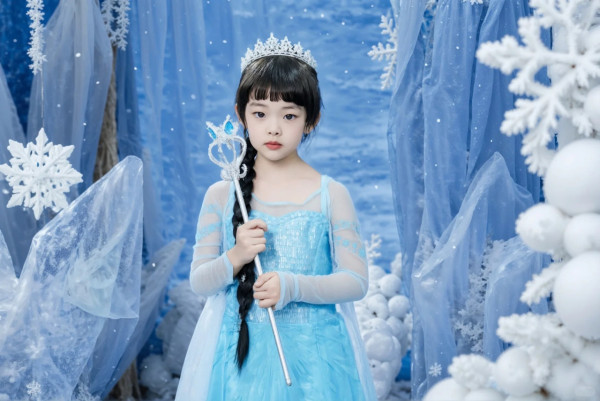 賈曉晨5歲細女近照明顯變靚氣質大反轉 曾被指與家姐「混血芭比」顏值差距大