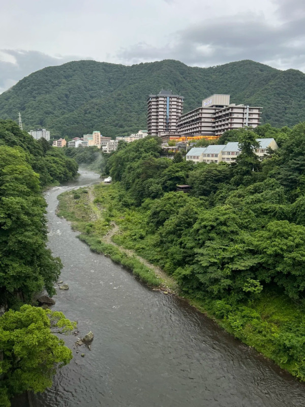 圖片來源:MiYo的日常@小紅書、不太自律打工人@小紅書、落星田睡覺呼嚕嚕@小紅書、Agoda、草津溫泉旅遊協會
