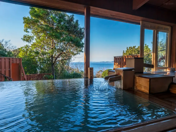 圖片來源:MiYo的日常@小紅書、不太自律打工人@小紅書、落星田睡覺呼嚕嚕@小紅書、Agoda、草津溫泉旅遊協會