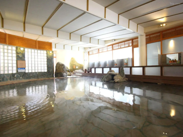 圖片來源:MiYo的日常@小紅書、不太自律打工人@小紅書、落星田睡覺呼嚕嚕@小紅書、Agoda、草津溫泉旅遊協會