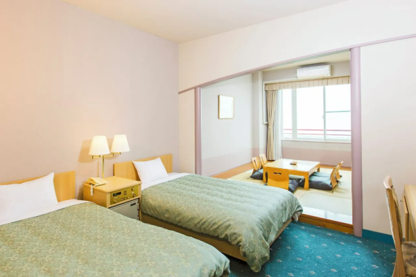 圖片來源:MiYo的日常@小紅書、不太自律打工人@小紅書、落星田睡覺呼嚕嚕@小紅書、Agoda、草津溫泉旅遊協會