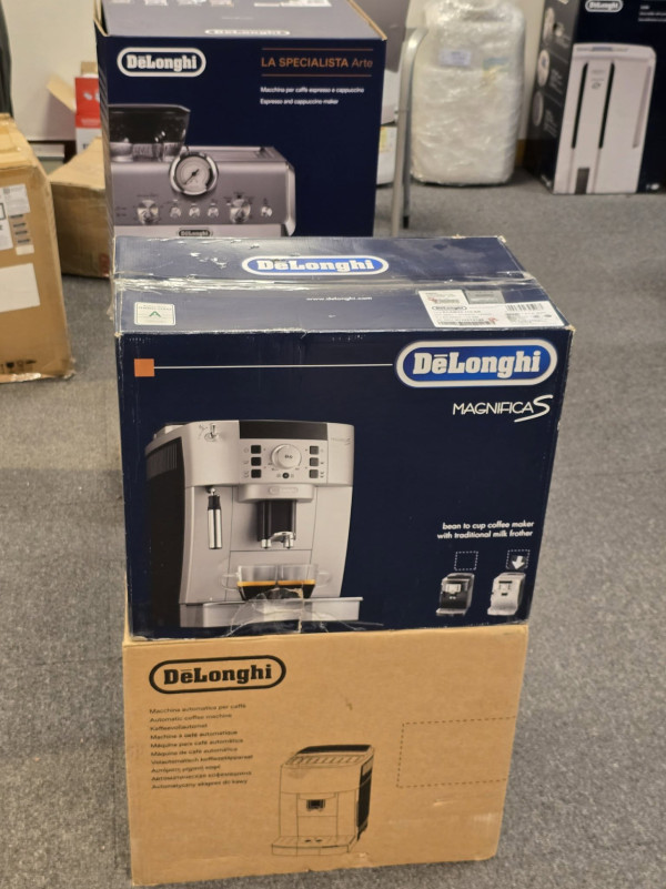 DeLonghi 咖啡機 $2,888