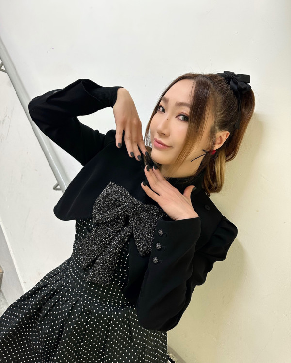 40歲女歌手丁父憂悼念87歲爸爸離世！淚揭為盡孝低調秘嫁圈外男友