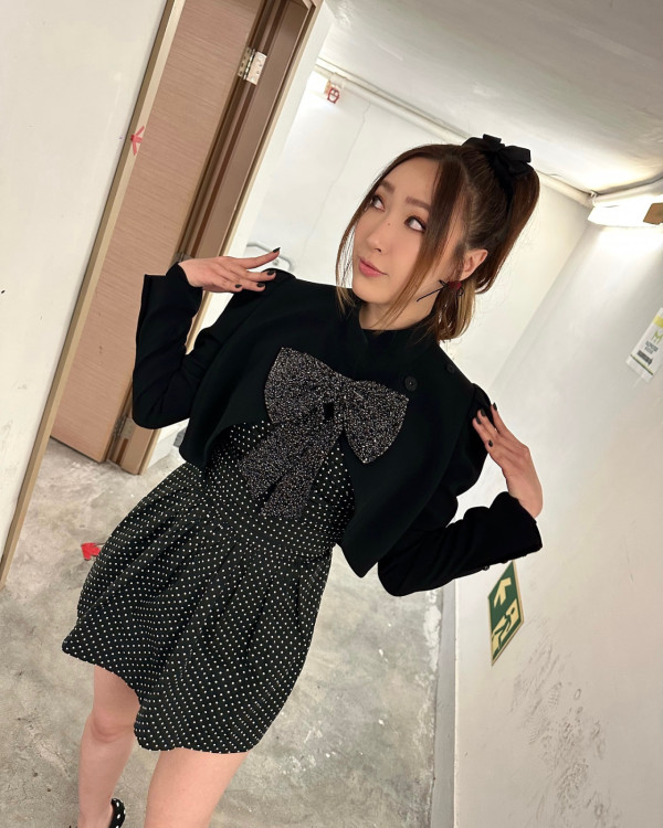 40歲女歌手丁父憂悼念87歲爸爸離世！淚揭為盡孝低調秘嫁圈外男友
