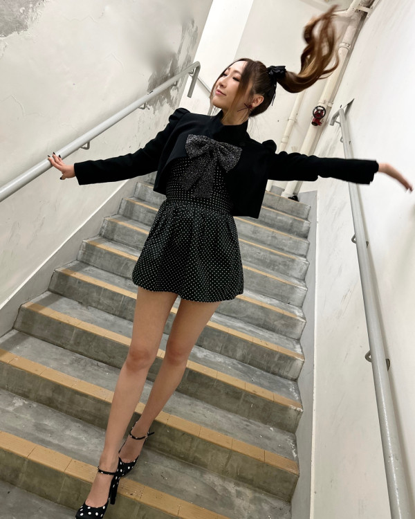 40歲女歌手丁父憂悼念87歲爸爸離世！淚揭為盡孝低調秘嫁圈外男友