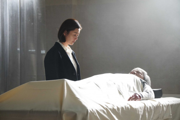 九龍殯儀館招服務生 標榜「多勞多得」  網民熱議薪金待遇：我做條屍算啦