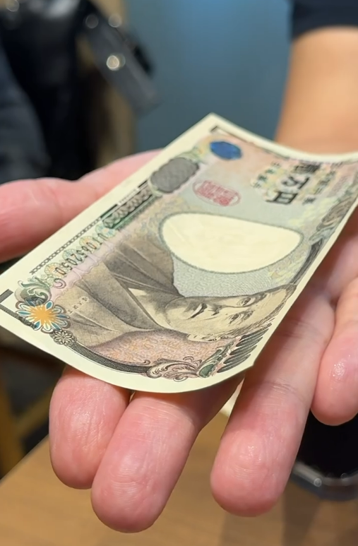 網上瘋傳「手心驗鈔法」可辨日圓真偽？官方防偽特徵一秒識破假鈔 