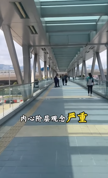 內地女拍片狠批香港：「停留90年代，30年無進步」！力數5宗罪掀網上罵戰