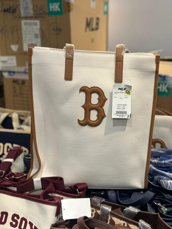 銅鑼灣時代廣場MLB開倉低至2折！一連6日 服裝/鞋履/袋/帽特賣 多買額外85折！