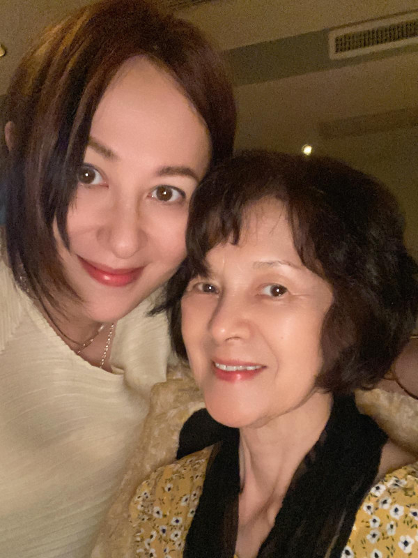俠醫｜江欣燕Mean爆演活乞人憎毒舌貴婦 86歲江媽媽戴老花鏡親子對戲超有愛