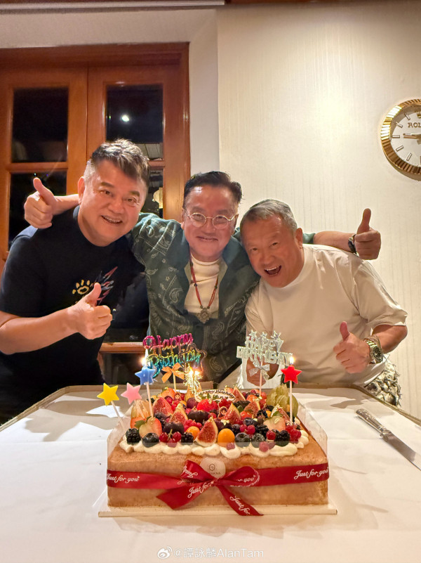 譚詠麟75歲生日精神爽利（圖片來源：微博@譚詠麟AlanTam）