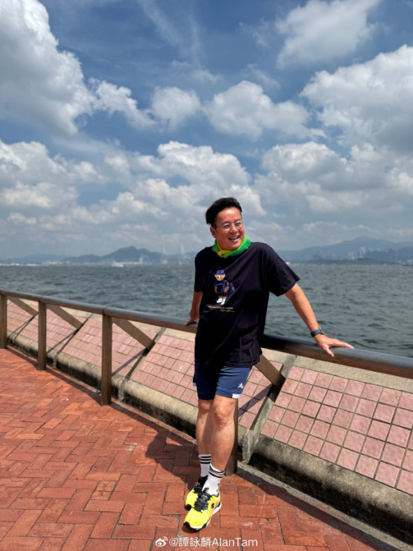 譚詠麟75歲生日精神爽利（圖片來源：微博@譚詠麟AlanTam）