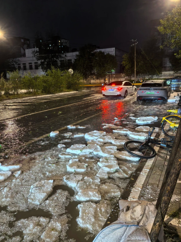 內地近月出現四大異象！詭異雲層、罕見大冰雹、青蛙大軍、萬鳥歸巢 