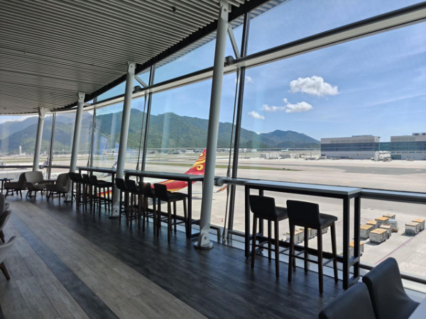 香港航空貴賓室。圖片來源：Trip.com