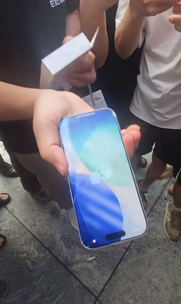 八達通全新橙色卡面 勁襯iPhone 17 Pro宇宙橙 新客戶加卡做多一步賺$350獎賞