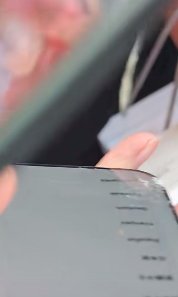 第二代超瓷晶面板？ iPhone 17 慘遭「開賣首摔」太瘋狂！2米高跌落結果...