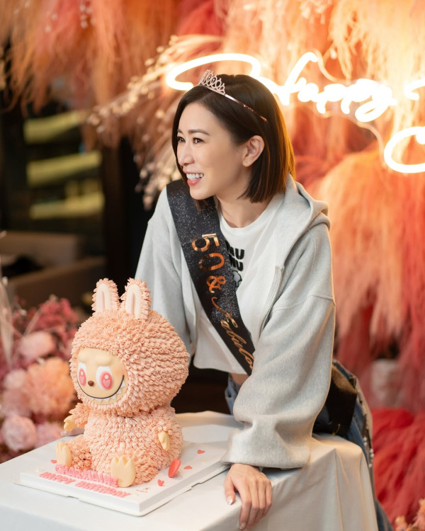 傳「最強視后」破天荒客串TVB《愛回家》？呂慧儀晒劇組合照疑意外流出驚喜