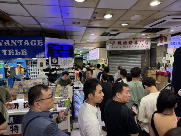 iPhone 17炒價不斷更新｜ 颱風樺加沙無阻放機熱潮【附放機攻略】