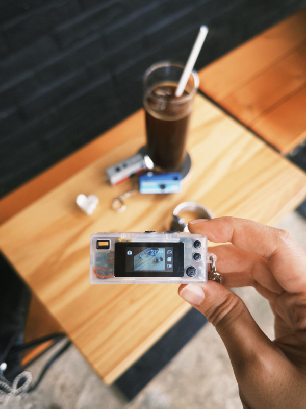 Kodak Charmera 迷你復古相機盲盒返貨！6間指定門市+網店補貨日期詳情一覽