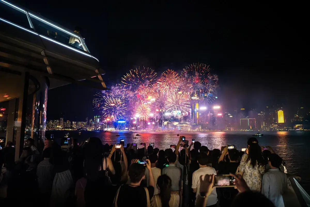 【國慶煙花餐廳2025】9大十一煙花餐廳推介 自助餐/海景晚餐/高空全景（持續更新）
