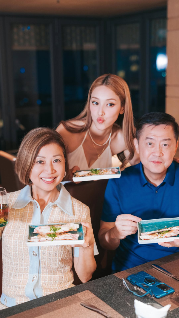 陳凱琳細仔近照五官似足混血兒掀熱議 眼仔碌碌超精緻完美遺傳媽媽基因